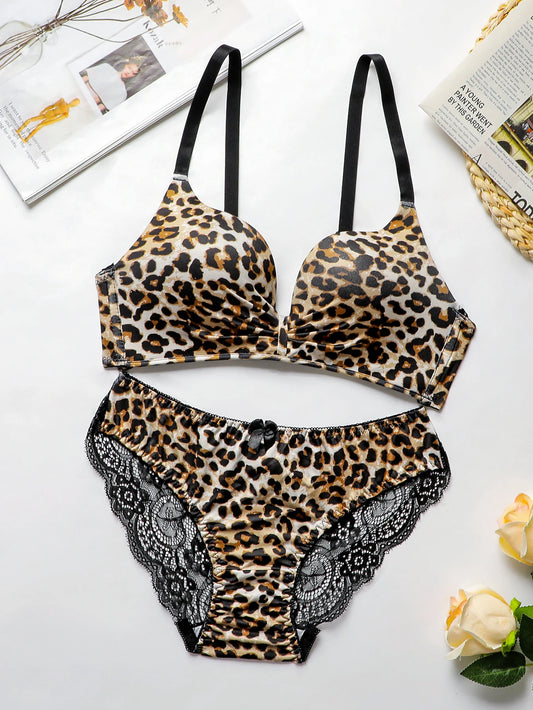 Hot Selling High-quality Sexy Women's Seamless And Steel Ring Two-piece Leopard Print Underwear Women's Lace Underwear Set B2046