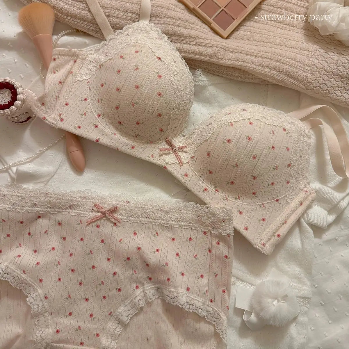 Teenage Sexy Lace Floral Bra Set Comfortable Non-steel Ring Beauty Back Small Breasts Gathered up Support Anti-Sagging Bra Set