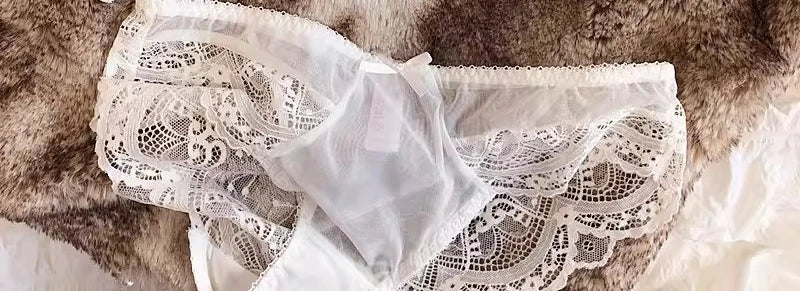 MOYISU Sexy Lace Bralette Set Small Busts French Design Removable Straps with Thin Push Up Pads, Soft Underwire Bra Cover Top