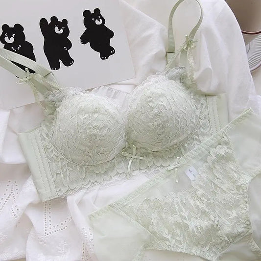 French romantic girl's underwear with lace and no steel hoop, gathered top support bra