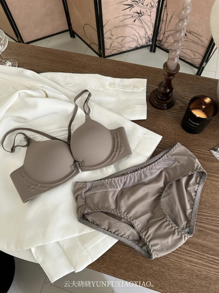 Front-Closure Backless Lingerie Set with Small-Bust Gathering, Anti-Sagging, Uplifting, Comfortable, And Wire-Free Bra Set.