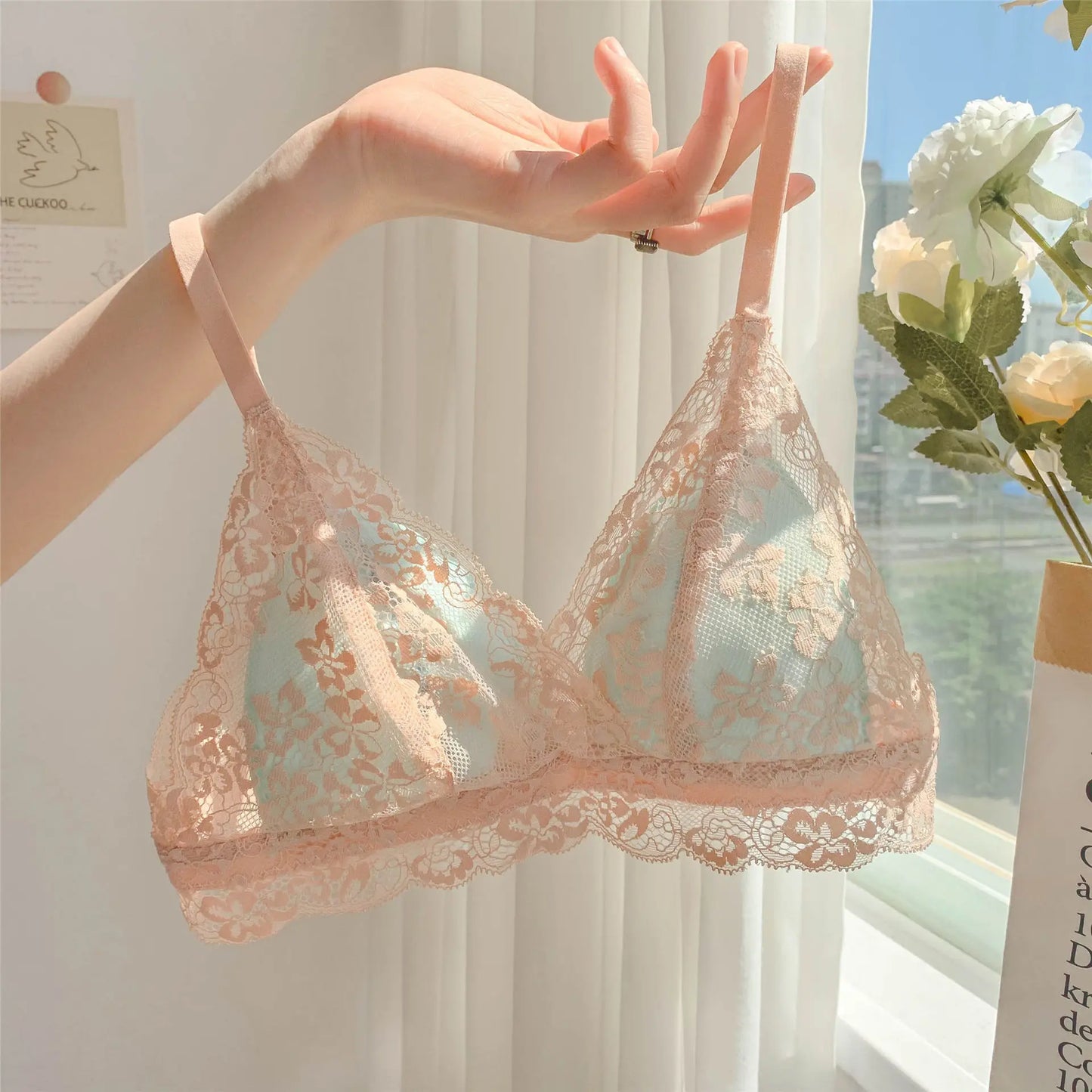Japanese-style Pure Sensual Lace-trimmed Lingerie for Women, A Thin and Sexy Summer Bra Without Underwire