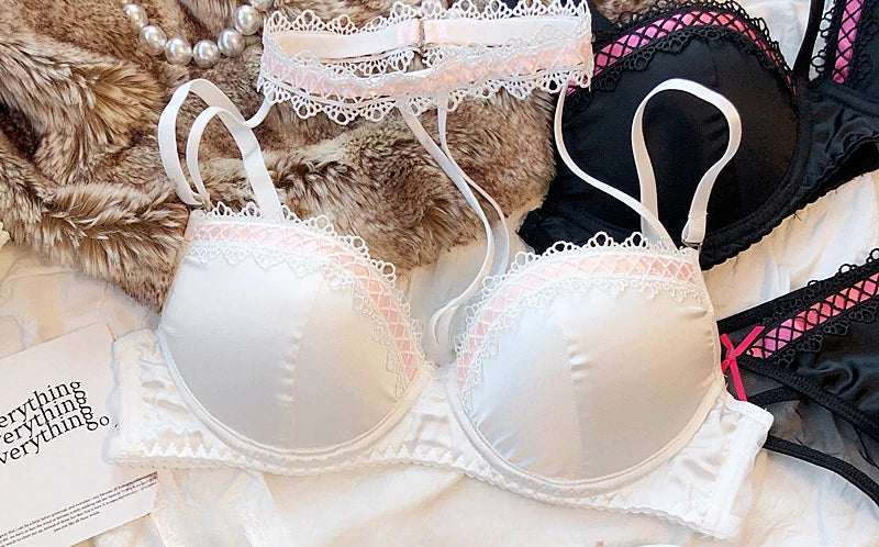 MOYISU Lolita French Pure Desire Sexy Lace Satin Spice Girl Bra Small Chest Gathering Halter Hollow Underwear Set Soft Underwire