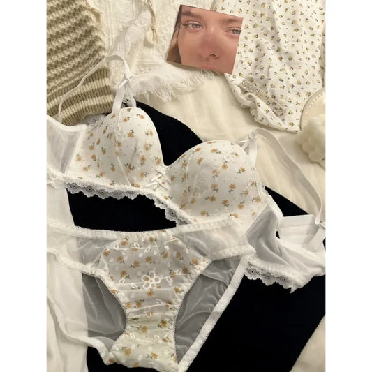 MOYISU JP & SK Lacy Lingerie Girl's Small Breast Pull Up No Underwire Top Support Anti-sag Retraction Sexy Floral Bra Cover Set