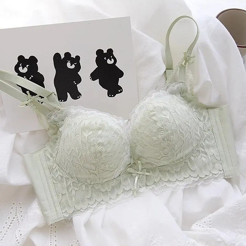 French romantic girl's underwear with lace and no steel hoop, gathered top support bra