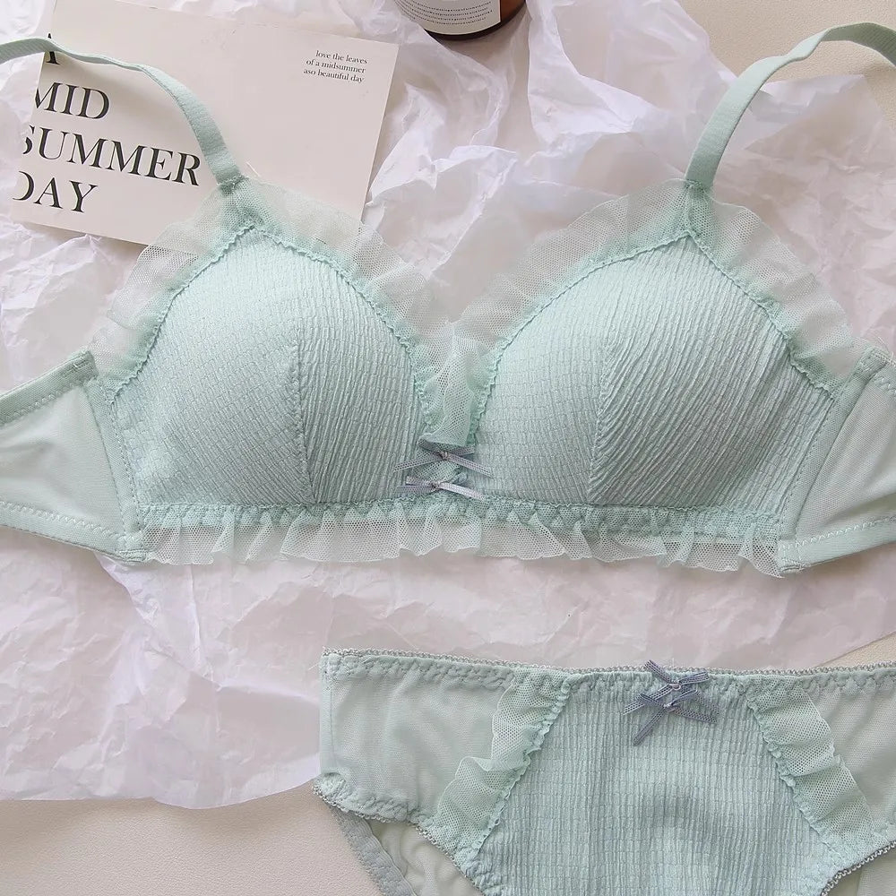 French Lace Triangle Cup Girls Underwear Thin Section Mesh Texture Sense of Small Breasts Gathered Without Steel Ring Bra Set