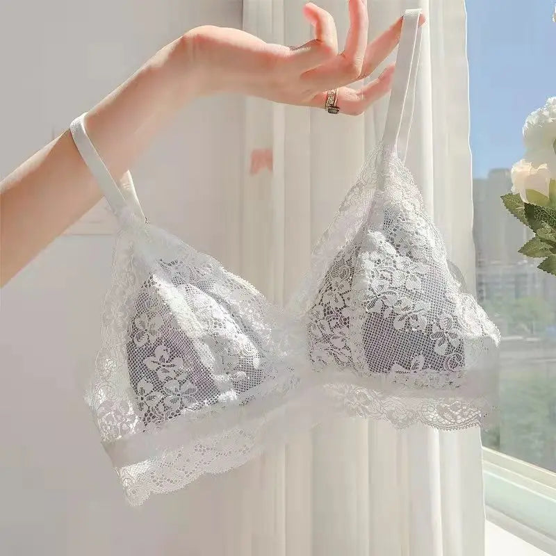 Japanese-style Pure Sensual Lace-trimmed Lingerie for Women, A Thin and Sexy Summer Bra Without Underwire